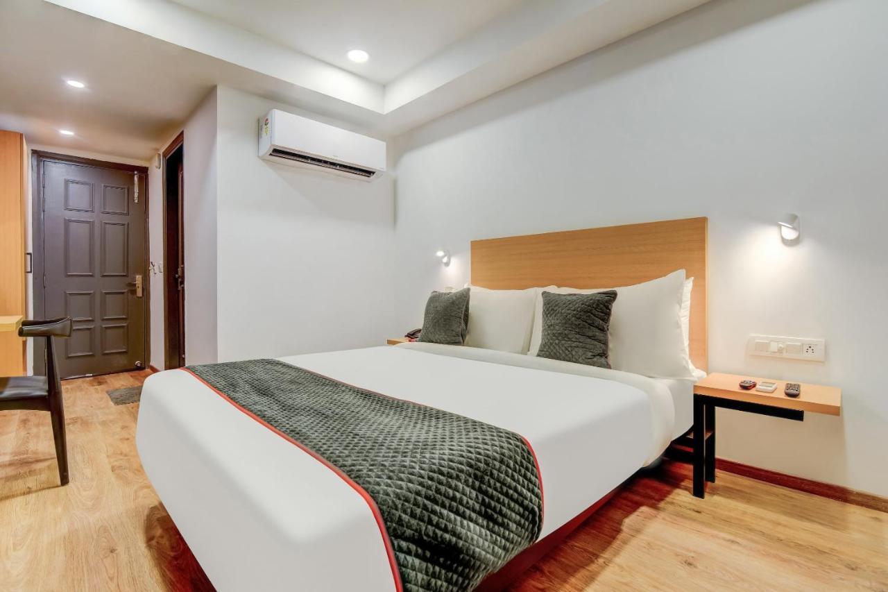 Oyo Townhouse 115 Patel Nagar Hotel New Delhi Eksteriør billede