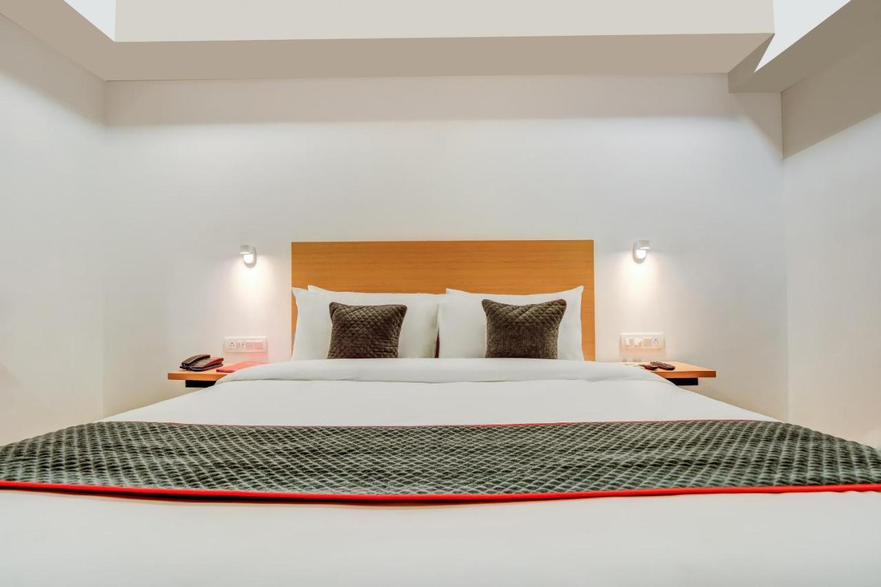 Oyo Townhouse 115 Patel Nagar Hotel New Delhi Eksteriør billede